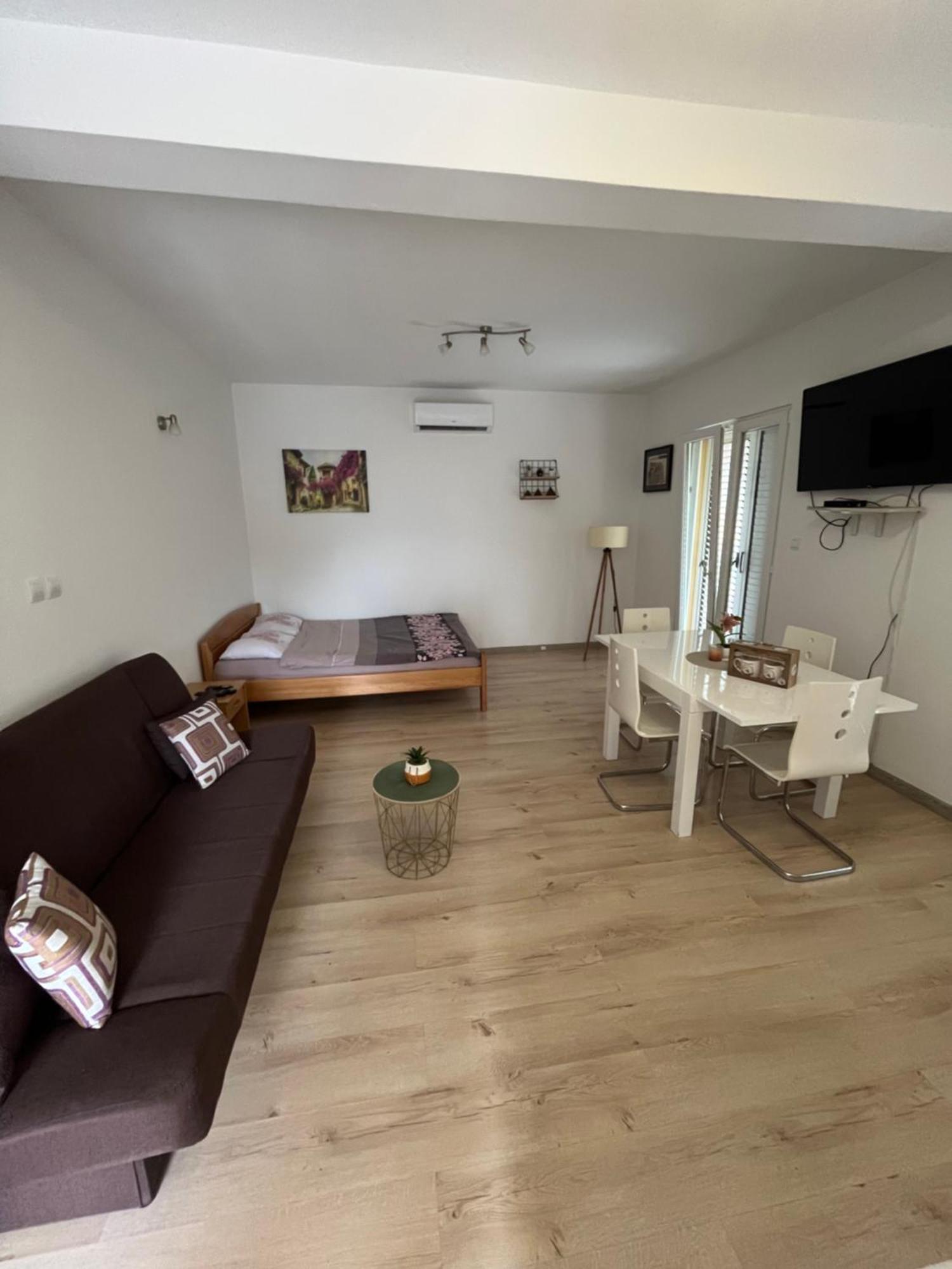 Apartman Iskra 比耶拉 外观 照片